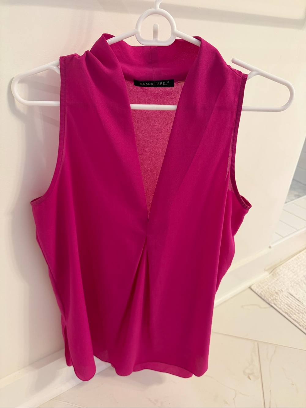 Black Tape_ Hot Pink Sleeveless V-Neck Camisole